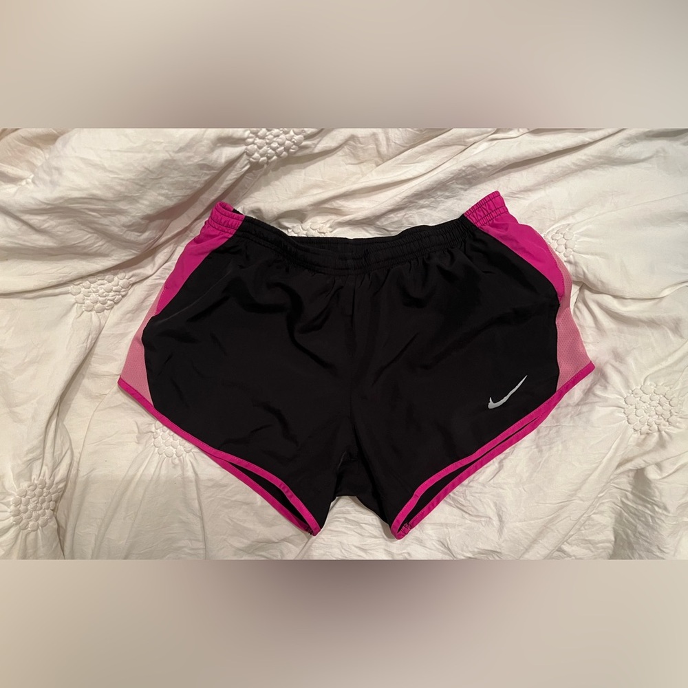 black and pink nike women’s shorts, dri-fit, size small